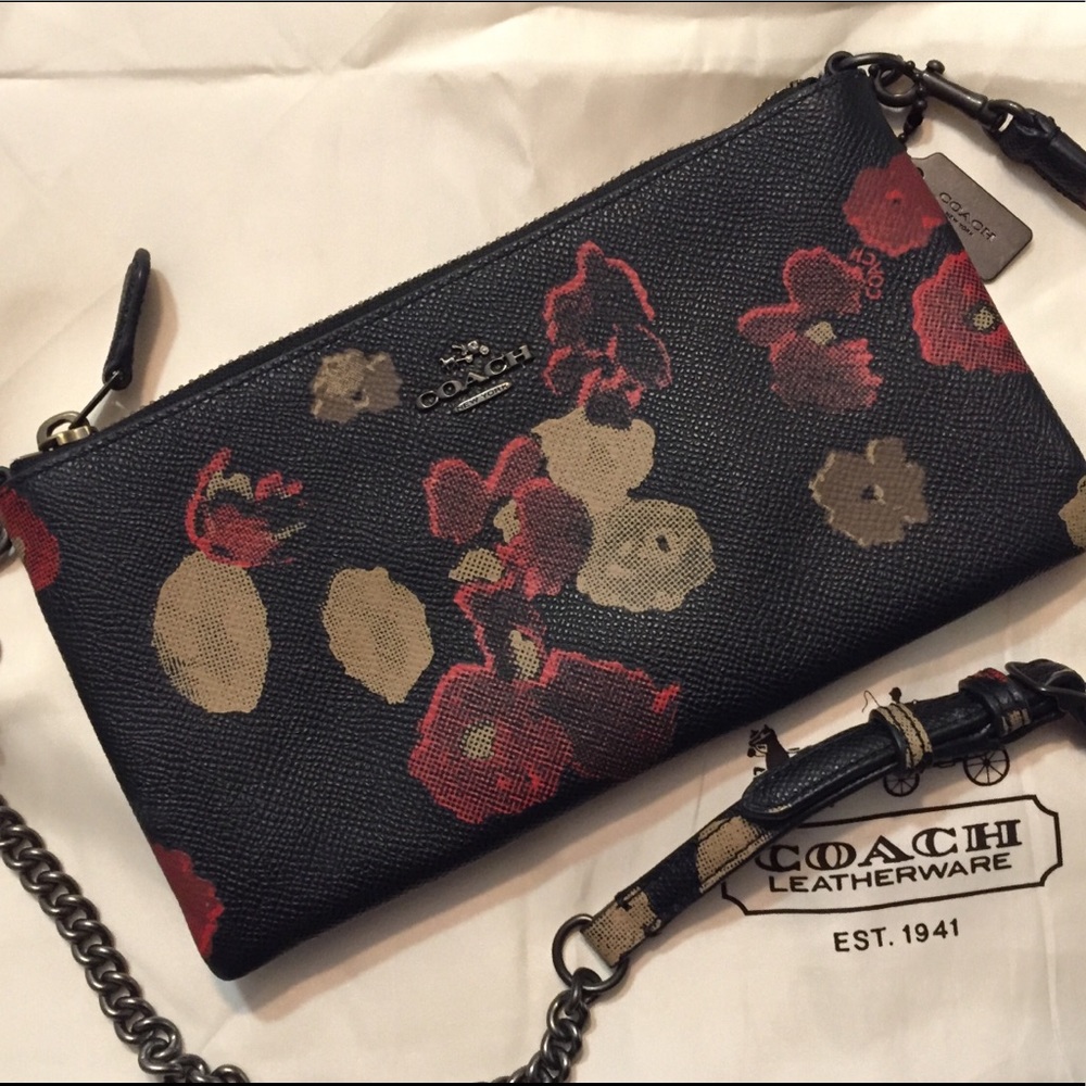 >>>REDUCED AGAIN!!!  NWOT COACH Crossbody Clutch